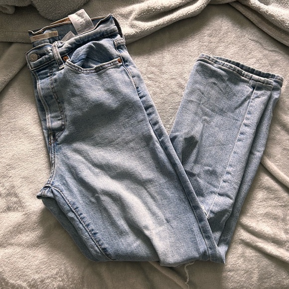 Levi Jeans - Picture 8 of 8